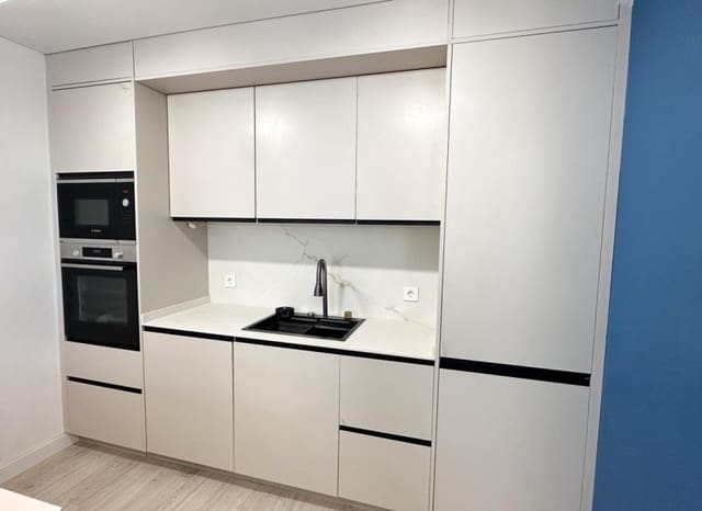 Apartamento de 2 habitaciones en Playa de los Náufragos, Torrevieja en venta - 249.900 € (Ref: 9987247)