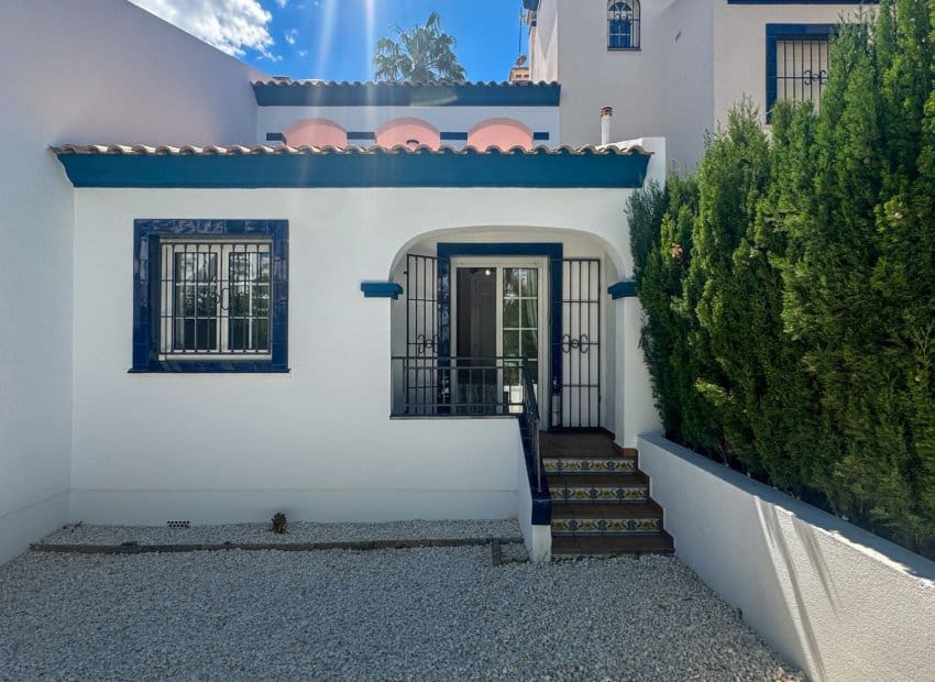 2 sovrum Hus till salu i Los Dolses med pool - 215 000 € (Ref: 9987248)