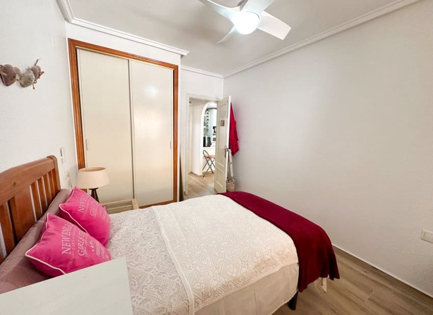 2 soveværelse Lejlighed til salg i Torrevieja - € 227.000 (Ref: 9987249)