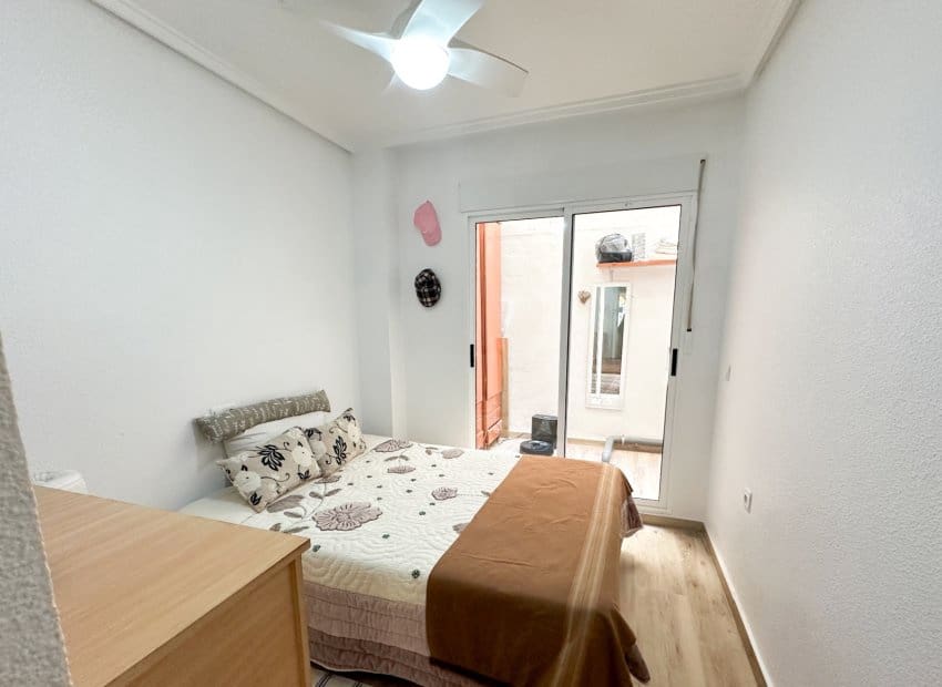 2 soveværelse Lejlighed til salg i Torrevieja - € 227.000 (Ref: 9987249)