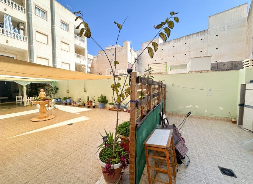 2 soveværelse Lejlighed til salg i Torrevieja - € 227.000 (Ref: 9987249)