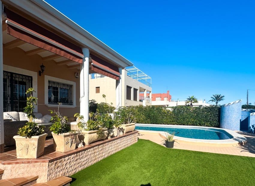 6 quarto Moradia para venda em La Mata - 950 000 € (Ref: 9987251)