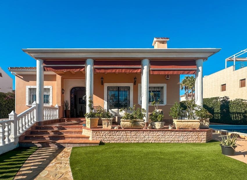 6 quarto Moradia para venda em La Mata - 950 000 € (Ref: 9987251)