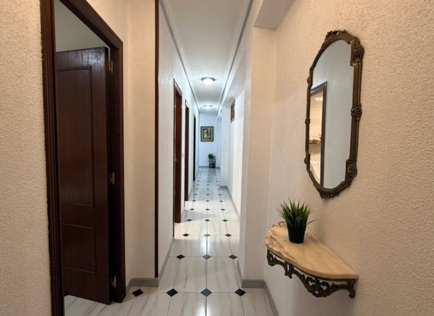 3 Zimmer Apartment zu verkaufen in Torrevieja - 324.000 € (Ref: 9987253)