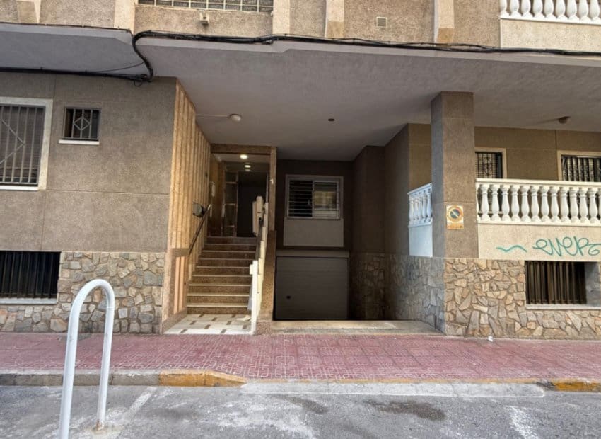 3 Zimmer Apartment zu verkaufen in Torrevieja - 324.000 € (Ref: 9987253)