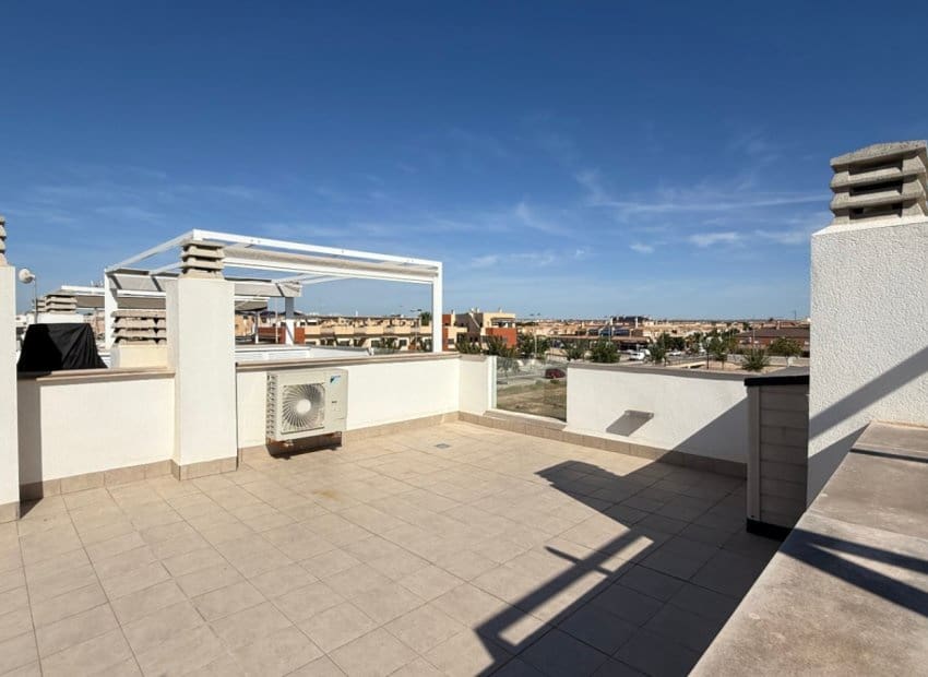 2 soveværelse Lejlighed til salg i Pilar de la Horadada med swimmingpool - € 299.000 (Ref: 9987254)
