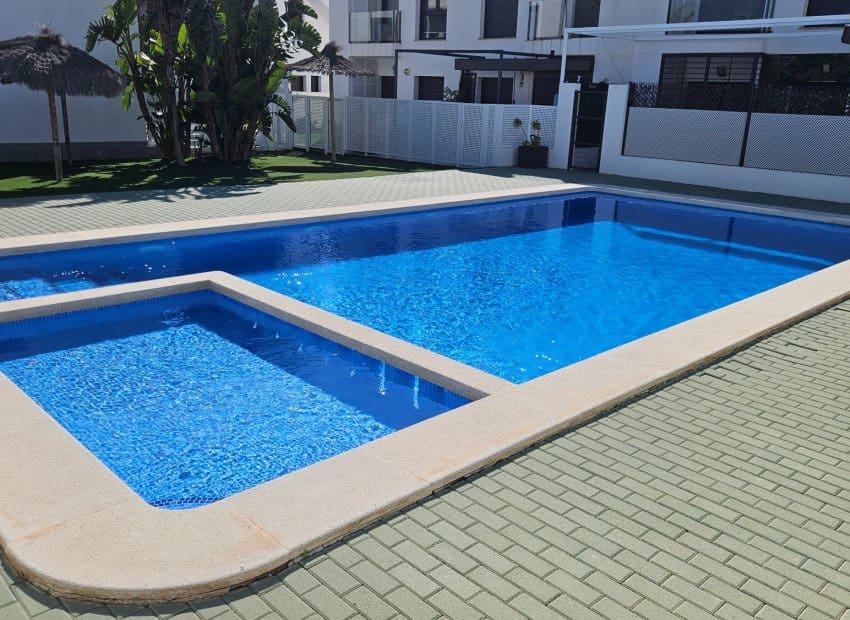 2 soveværelse Lejlighed til salg i Pilar de la Horadada med swimmingpool - € 299.000 (Ref: 9987254)