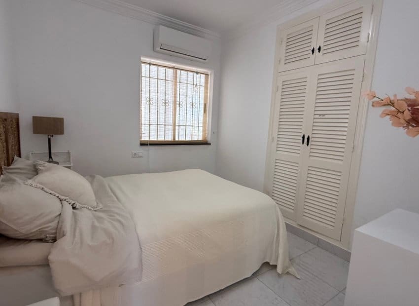 3 makuuhuone Huvila myytävänä paikassa El Chaparral mukana uima-altaan - 645 000 € (Ref: 9987255)