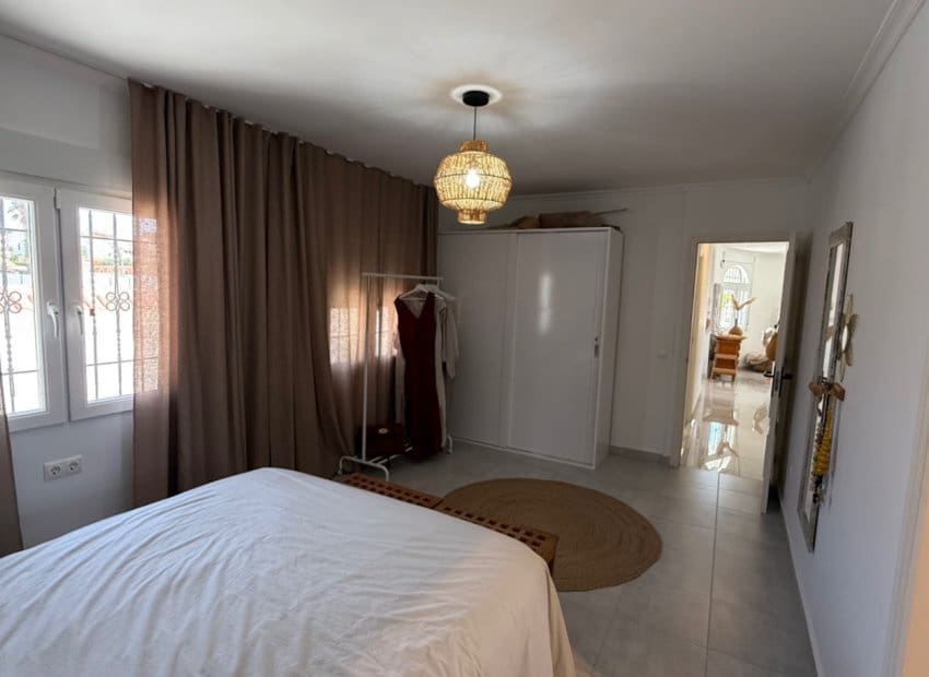 3 makuuhuone Huvila myytävänä paikassa El Chaparral mukana uima-altaan - 645 000 € (Ref: 9987255)