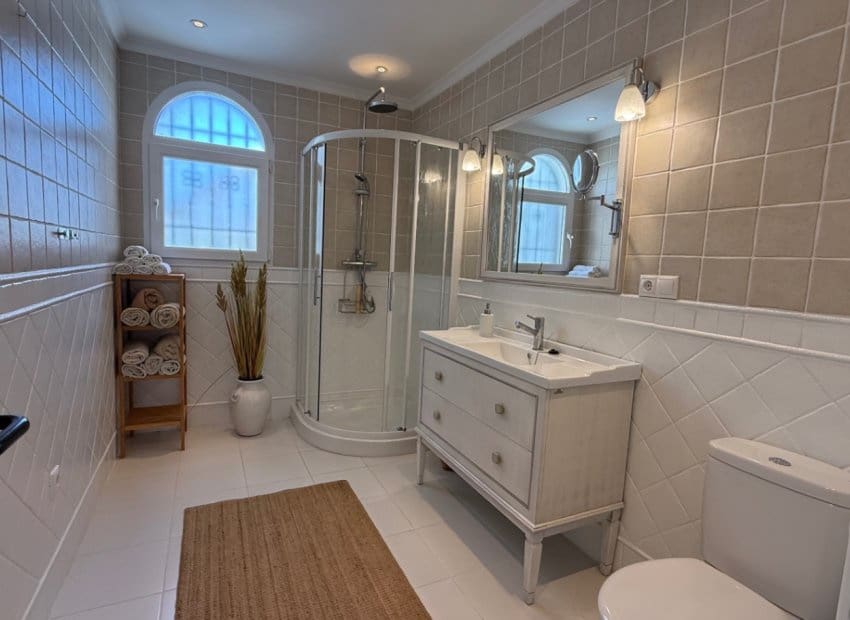 3 makuuhuone Huvila myytävänä paikassa El Chaparral mukana uima-altaan - 645 000 € (Ref: 9987255)