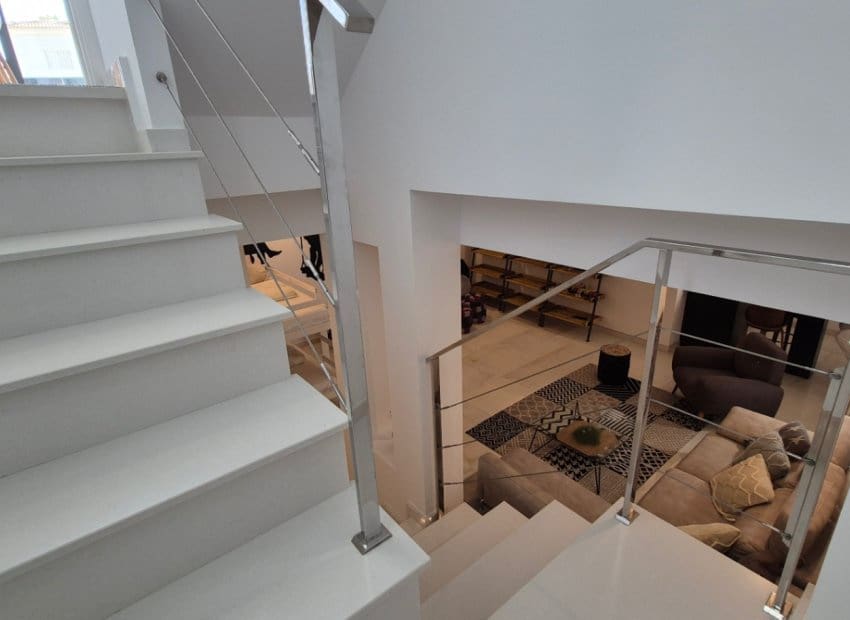 4 makuuhuone Huvila myytävänä paikassa Torrevieja mukana uima-altaan - 785 000 € (Ref: 9987256)