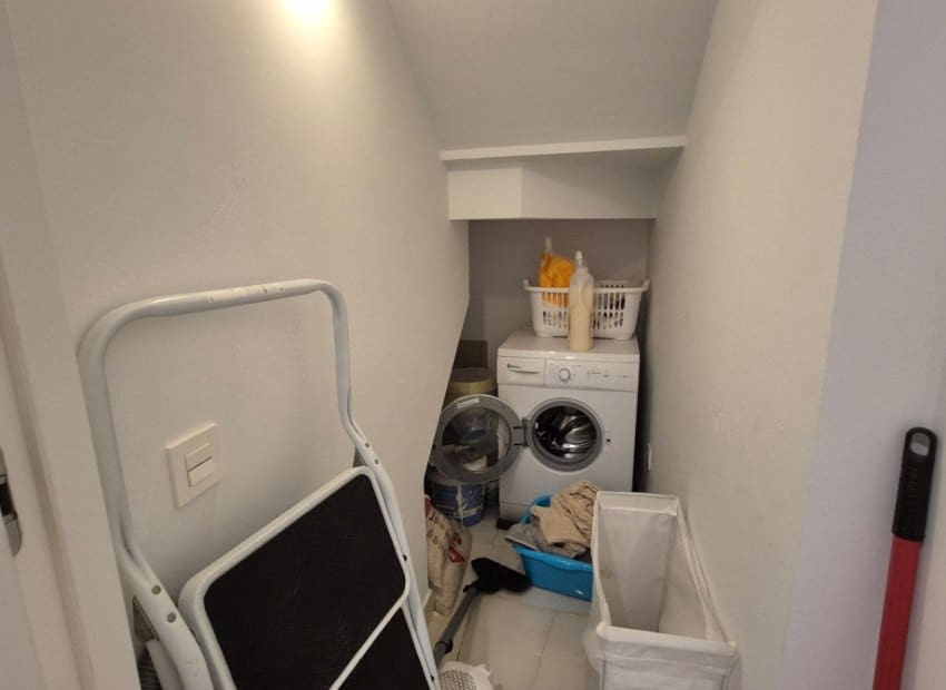 4 makuuhuone Huvila myytävänä paikassa Torrevieja mukana uima-altaan - 785 000 € (Ref: 9987256)