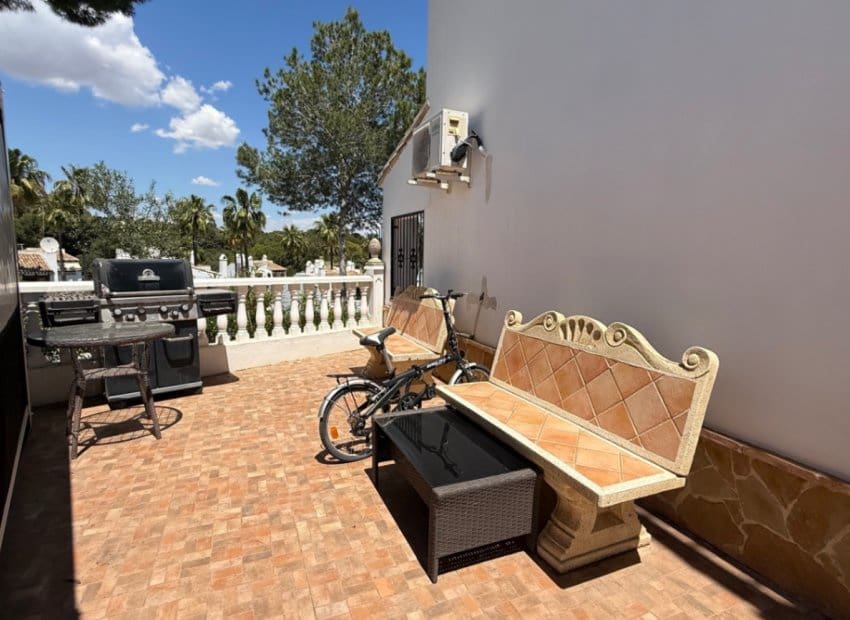 4 sypialnia Willa na sprzedaż w Los Dolses z basenem - 750 000 € (Ref: 9987257)