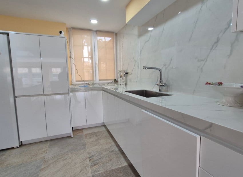 Chalet de 7 habitaciones en Orihuela Costa en venta con piscina - 1.490.000 € (Ref: 9987258)