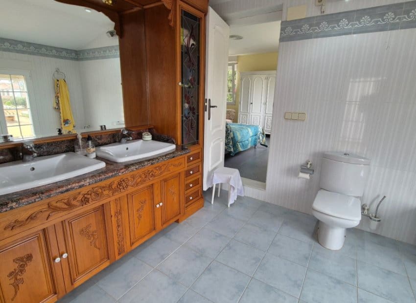 Chalet de 7 habitaciones en Orihuela Costa en venta con piscina - 1.490.000 € (Ref: 9987258)