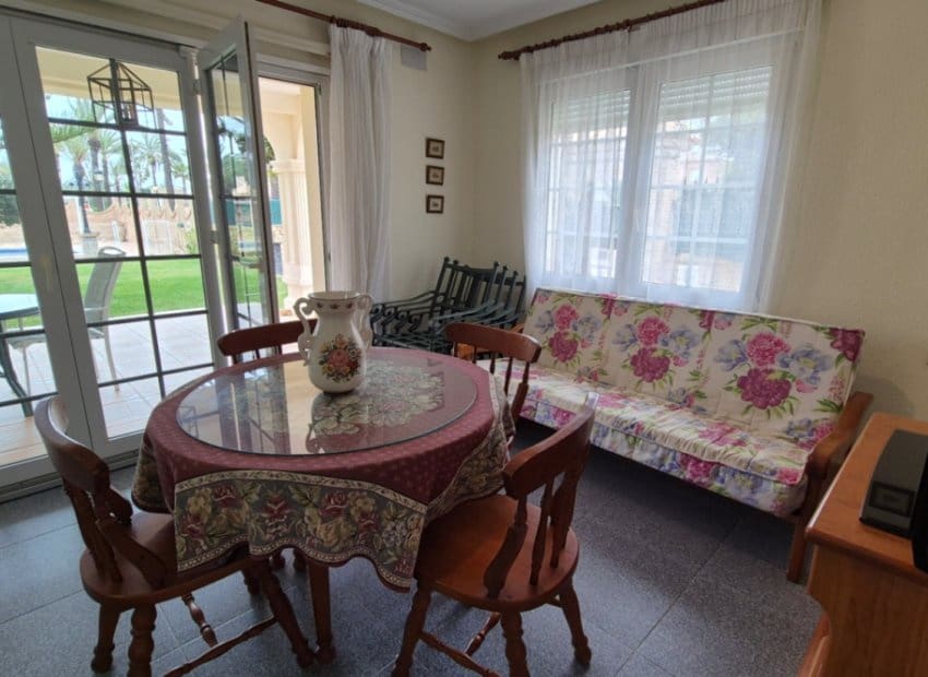 Chalet de 7 habitaciones en Orihuela Costa en venta con piscina - 1.490.000 € (Ref: 9987258)