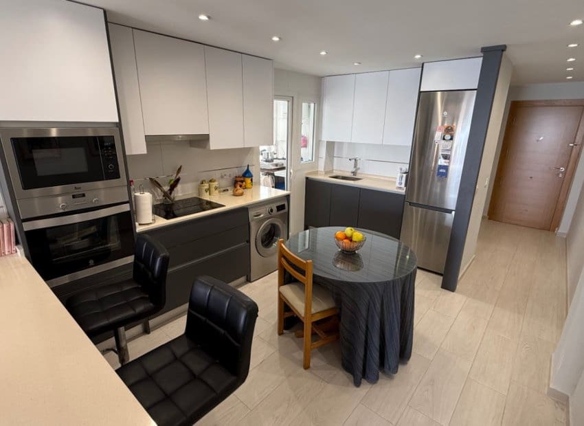 3 slaapkamer Appartement te koop in Torrevieja - € 329.000 (Ref: 9987259)
