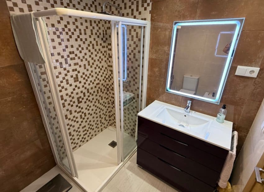 3 slaapkamer Appartement te koop in Torrevieja - € 329.000 (Ref: 9987259)