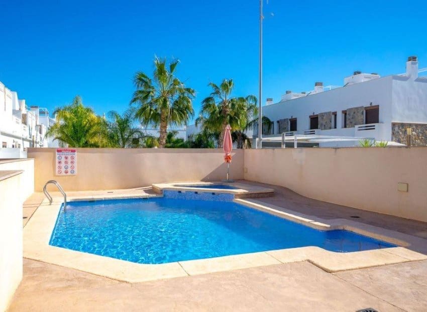 2 chambre Appartement à vendre à Torre de la Horadada avec piscine - 259 000 € (Ref: 9987262)