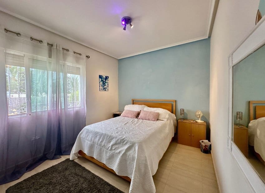 4 soveværelse Villa til salg i Catral med swimmingpool - € 375.000 (Ref: 9987267)
