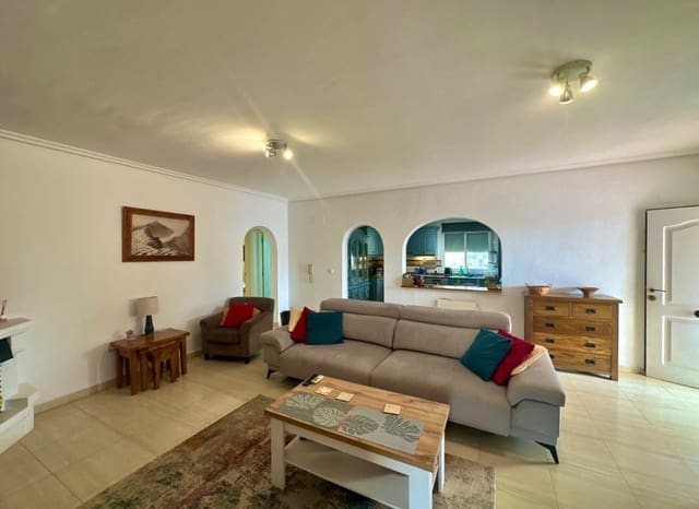 4 soveværelse Villa til salg i Catral med swimmingpool - € 375.000 (Ref: 9987267)