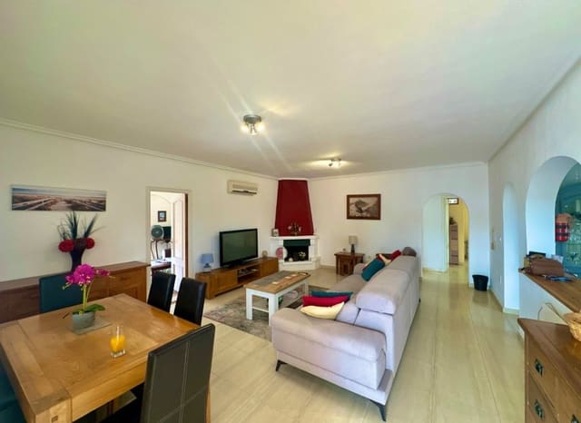 4 soveværelse Villa til salg i Catral med swimmingpool - € 375.000 (Ref: 9987267)
