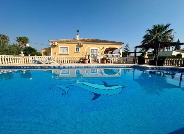 4 soveværelse Villa til salg i Catral med swimmingpool - € 375.000 (Ref: 9987267)