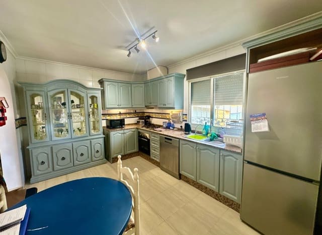 4 soveværelse Villa til salg i Catral med swimmingpool - € 375.000 (Ref: 9987267)