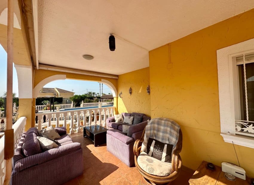 4 soveværelse Villa til salg i Catral med swimmingpool - € 375.000 (Ref: 9987267)