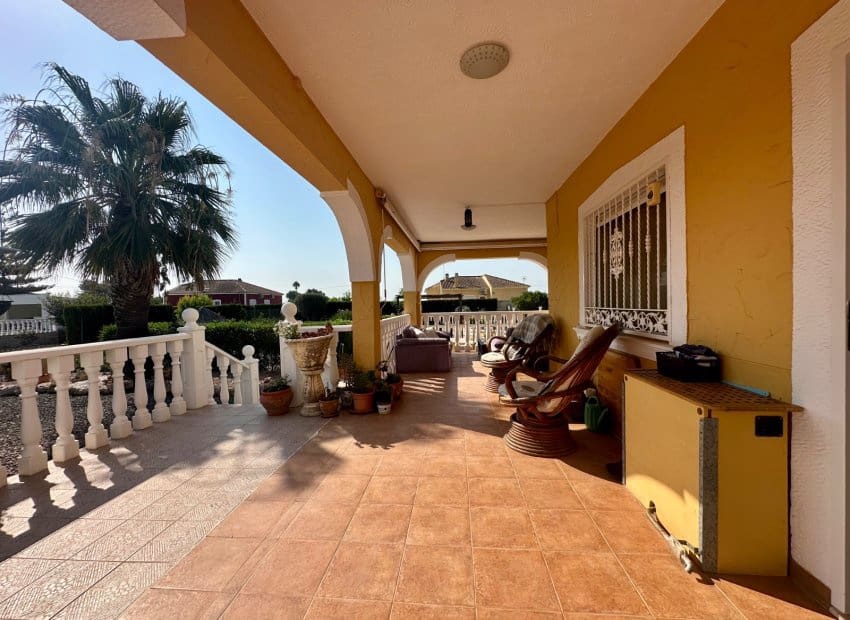 4 soveværelse Villa til salg i Catral med swimmingpool - € 375.000 (Ref: 9987267)