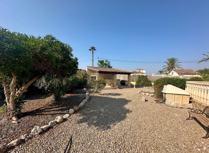 4 soveværelse Villa til salg i Catral med swimmingpool - € 375.000 (Ref: 9987267)