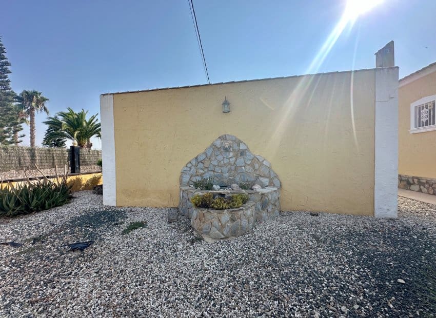 4 soveværelse Villa til salg i Catral med swimmingpool - € 375.000 (Ref: 9987267)