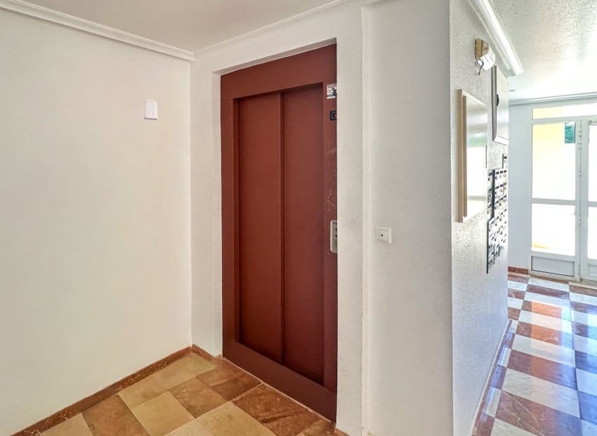 2 soverom Leilighet til salgs i Guardamar del Segura med svømmebasseng - € 215 000 (Ref: 9991505)