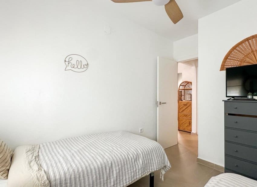 2 sovrum Lägenhet till salu i Playa Flamenca med pool - 198 000 € (Ref: 9991506)