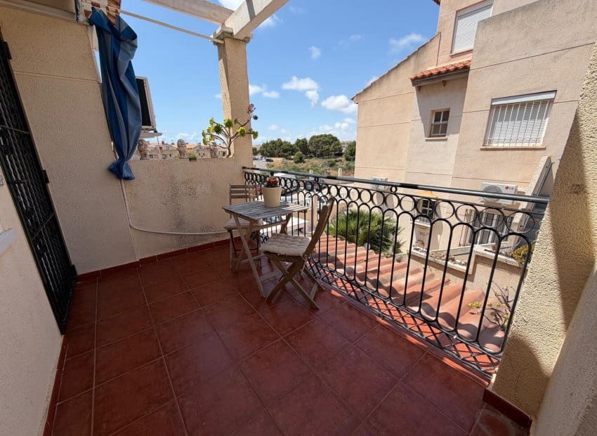 2 sovrum Lägenhet till salu i Playa Flamenca med pool - 198 000 € (Ref: 9991506)