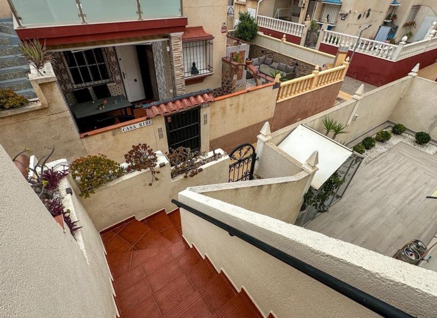 2 sovrum Lägenhet till salu i Playa Flamenca med pool - 198 000 € (Ref: 9991506)