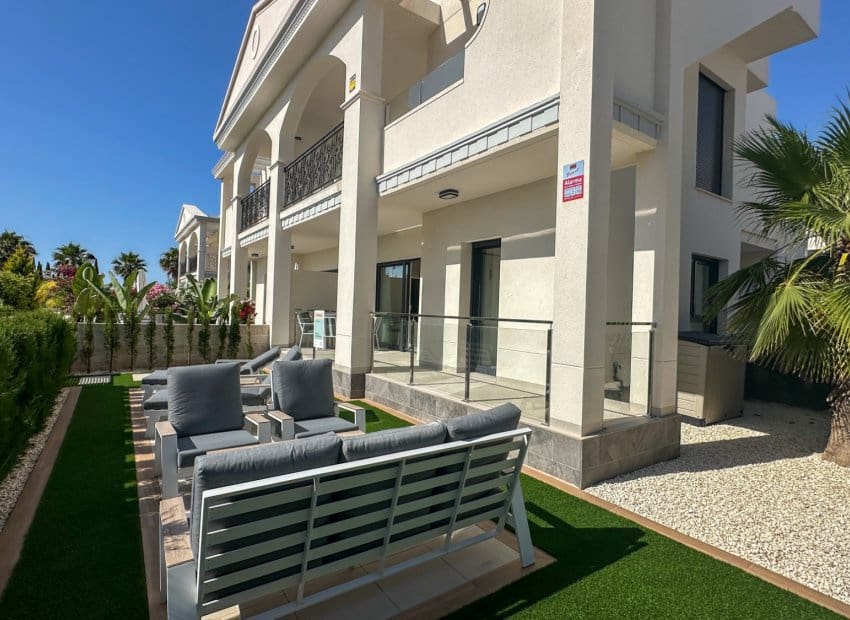2 slaapkamer Appartement te koop in Ciudad Quesada - € 359.000 (Ref: 9991507)