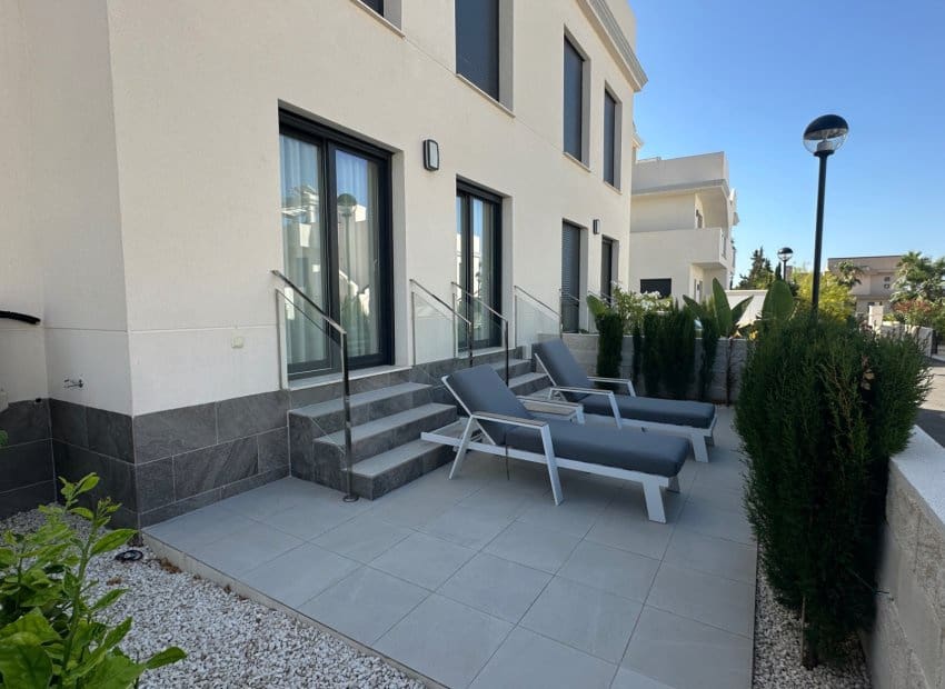 2 slaapkamer Appartement te koop in Ciudad Quesada - € 359.000 (Ref: 9991507)