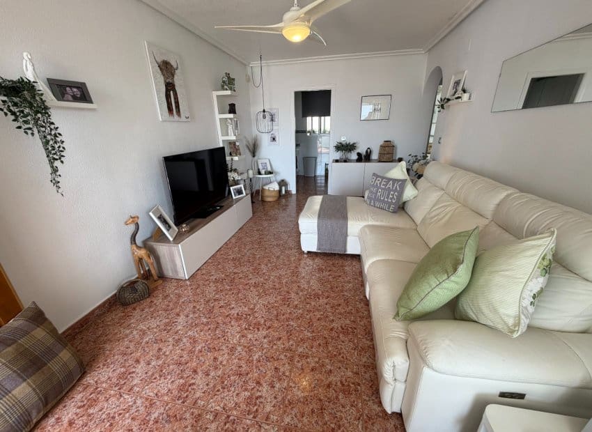 2 sovrum Lägenhet till salu i Entre Naranjos med pool - 150 000 € (Ref: 9991511)