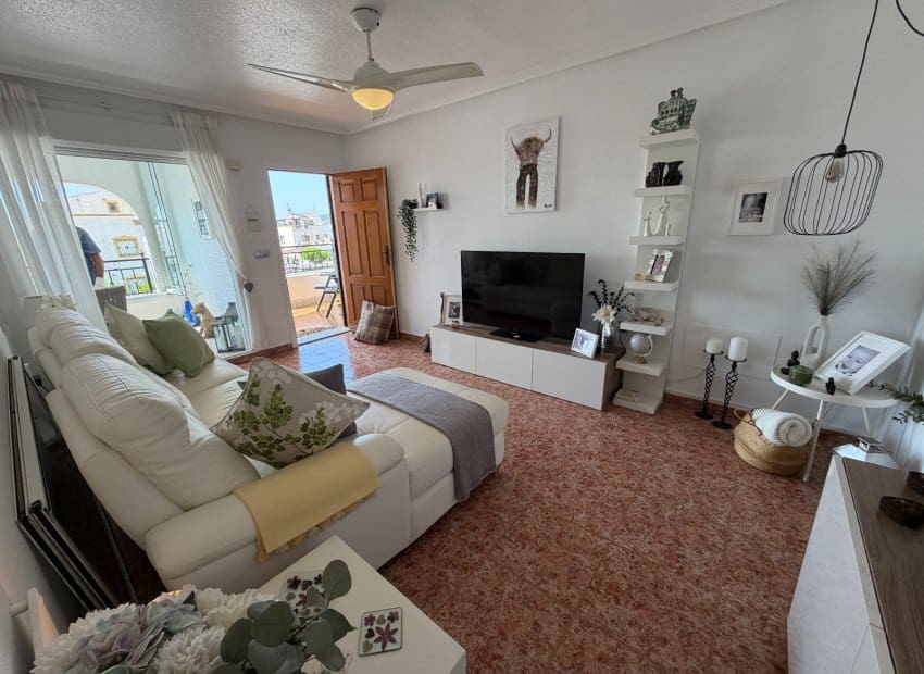 2 sovrum Lägenhet till salu i Entre Naranjos med pool - 150 000 € (Ref: 9991511)