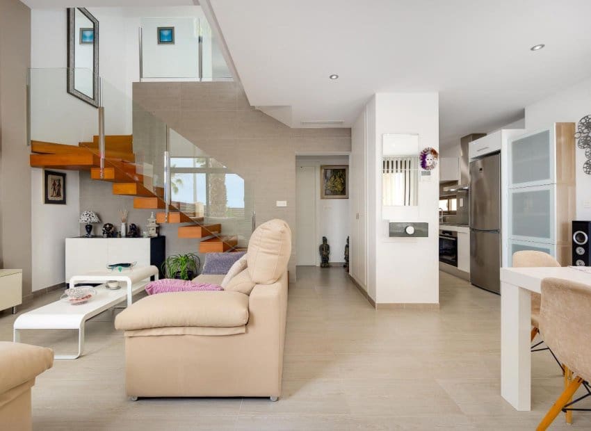 3 soverom Villa til salgs i Ciudad Quesada med svømmebasseng - € 379 969 (Ref: 9996230)