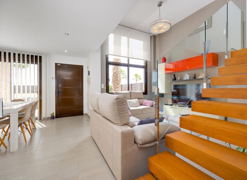 3 soverom Villa til salgs i Ciudad Quesada med svømmebasseng - € 379 969 (Ref: 9996230)