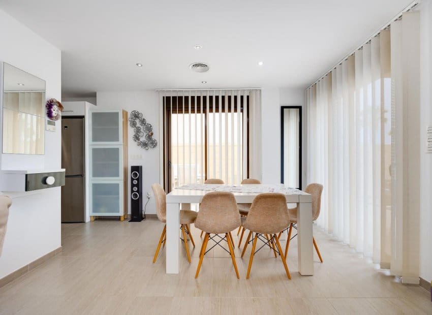3 soverom Villa til salgs i Ciudad Quesada med svømmebasseng - € 379 969 (Ref: 9996230)