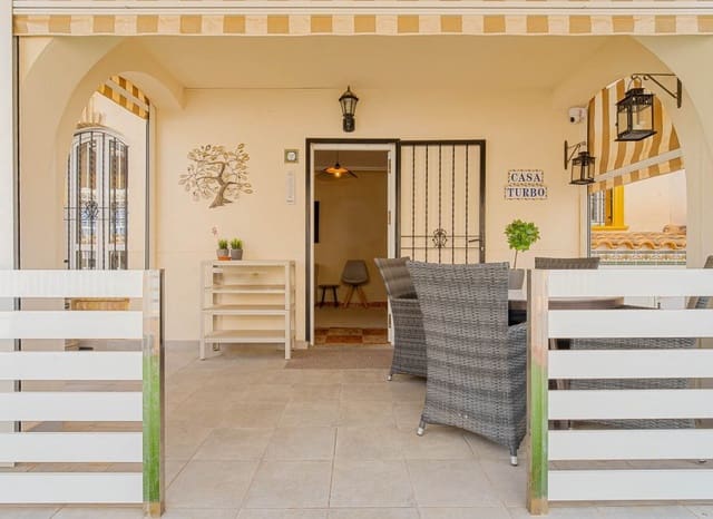 3 soverom Hus til salgs i Lomas de Cabo Roig - Los Dolses, Orihuela med svømmebasseng - € 269 900 (Ref: 9996232)