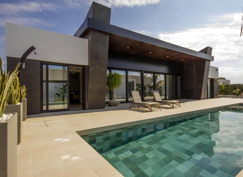 3 soveværelse Villa til salg i Ciudad Quesada med swimmingpool - € 1.099.000 (Ref: 9996233)