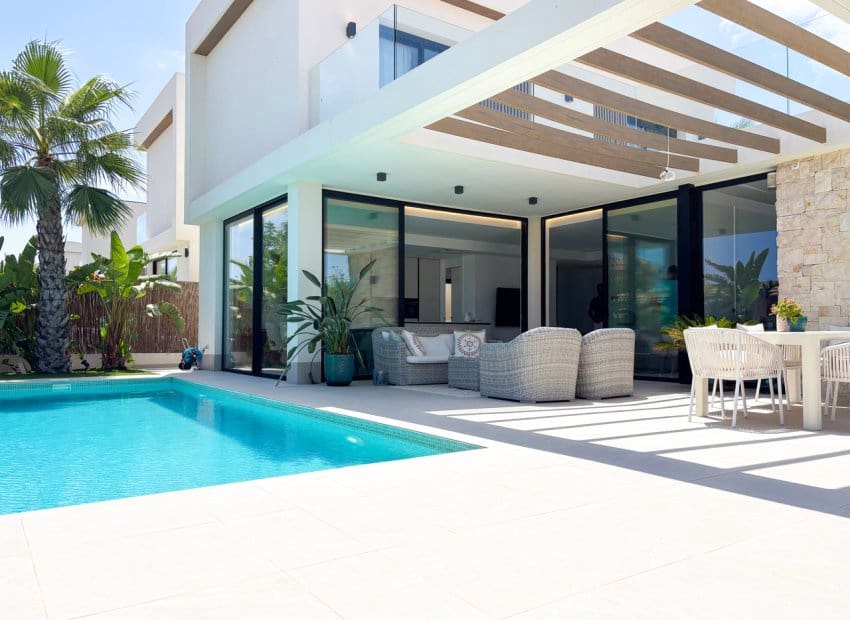 3 slaapkamer Villa te koop in Orihuela Costa met zwembad - € 749.000 (Ref: 9996234)