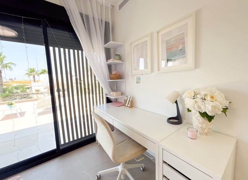 3 slaapkamer Villa te koop in Orihuela Costa met zwembad - € 749.000 (Ref: 9996234)