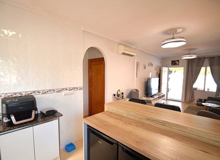 3 makuuhuone Huvila myytävänä paikassa Sucina mukana uima-altaan - 249 500 € (Ref: 9996236)
