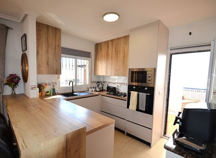3 makuuhuone Huvila myytävänä paikassa Sucina mukana uima-altaan - 249 500 € (Ref: 9996236)