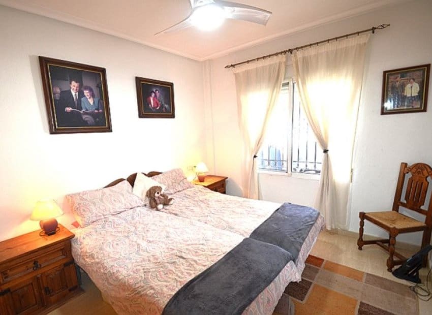 3 makuuhuone Huvila myytävänä paikassa Sucina mukana uima-altaan - 249 500 € (Ref: 9996236)